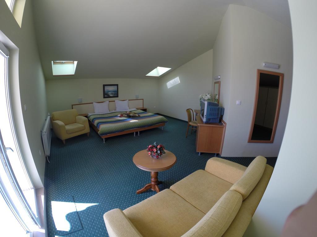 Benvita Hotel ゴールデンサンド エクステリア 写真