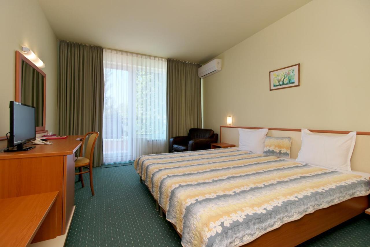 Benvita Hotel ゴールデンサンド エクステリア 写真