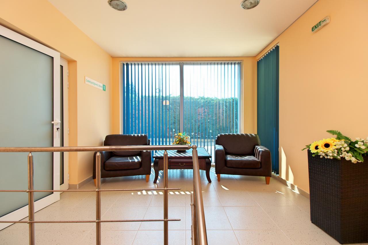 Benvita Hotel ゴールデンサンド エクステリア 写真