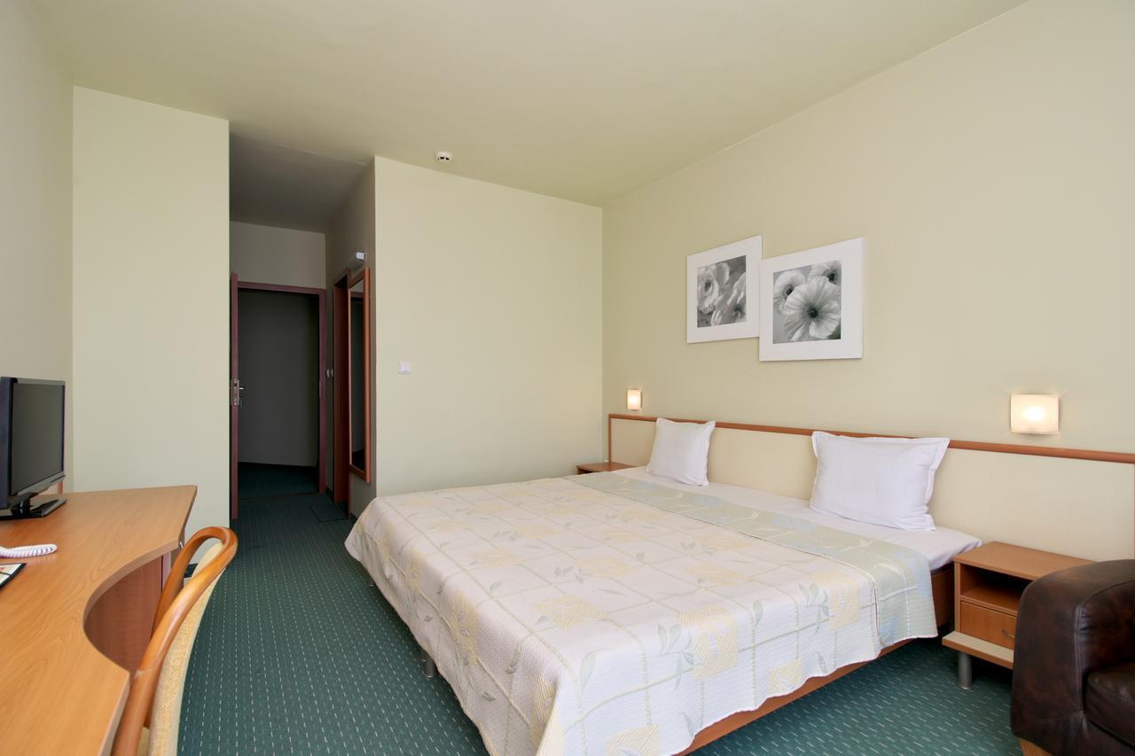 Benvita Hotel ゴールデンサンド エクステリア 写真