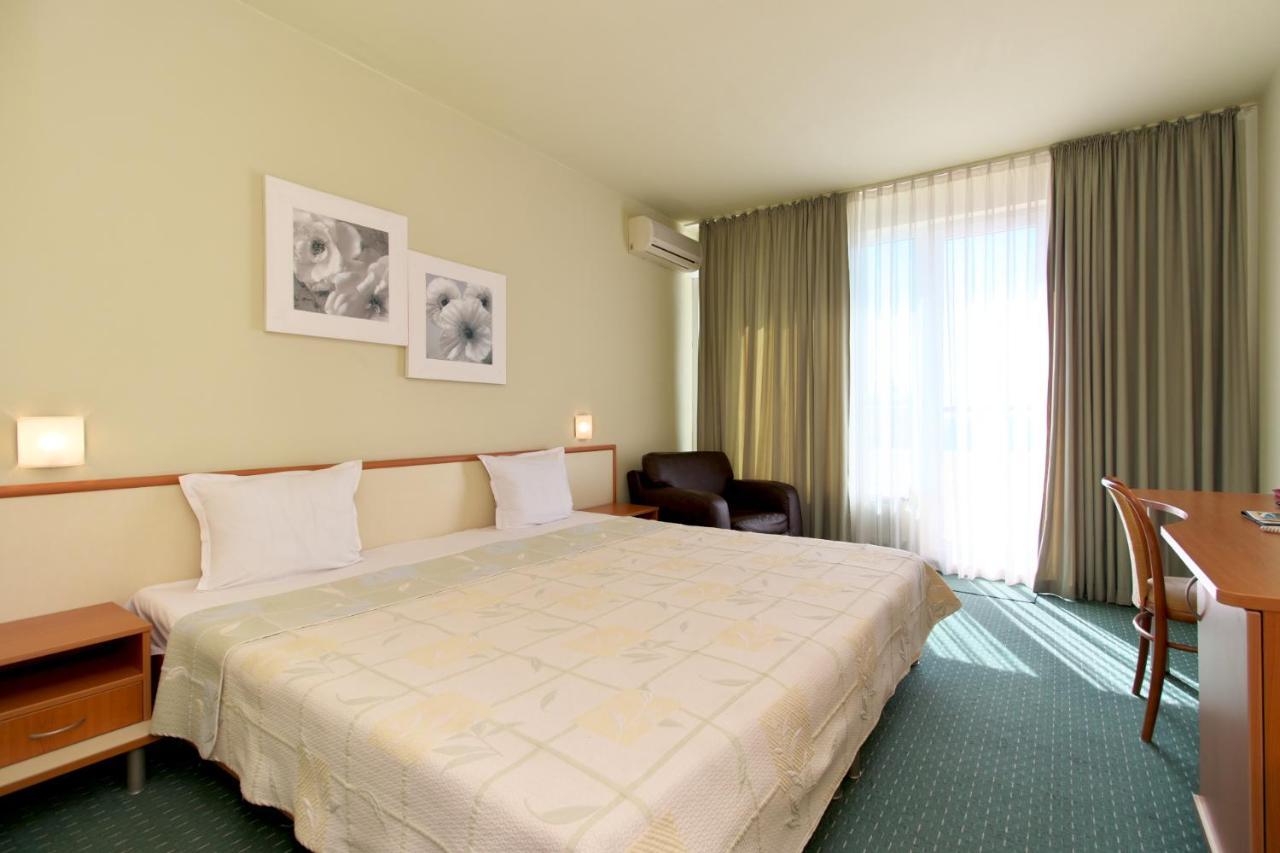 Benvita Hotel ゴールデンサンド エクステリア 写真